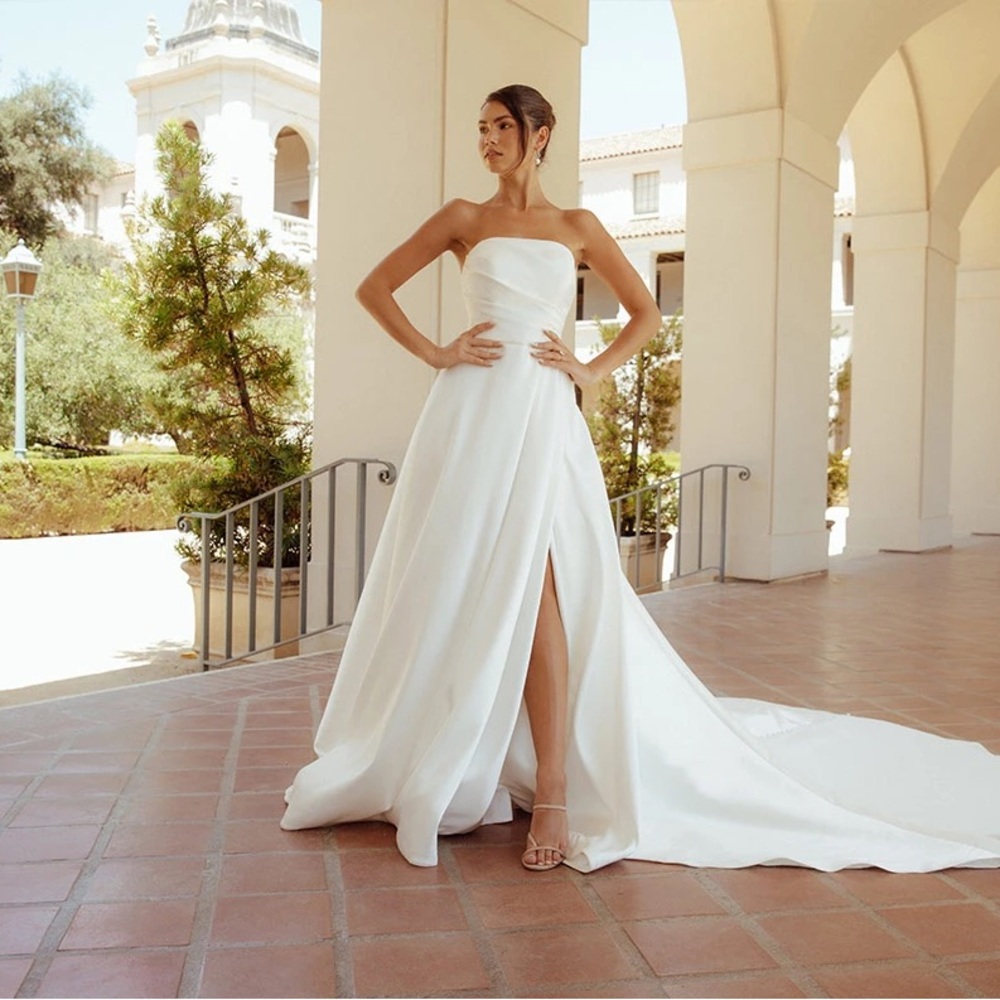 Essence Of Australia Wedding Gown